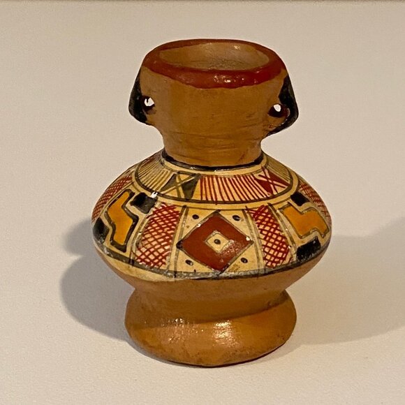 Mini Cusco Peruvian Inca Style Clay Vase Replica 2” Hand Painted - Picture 1 of 5